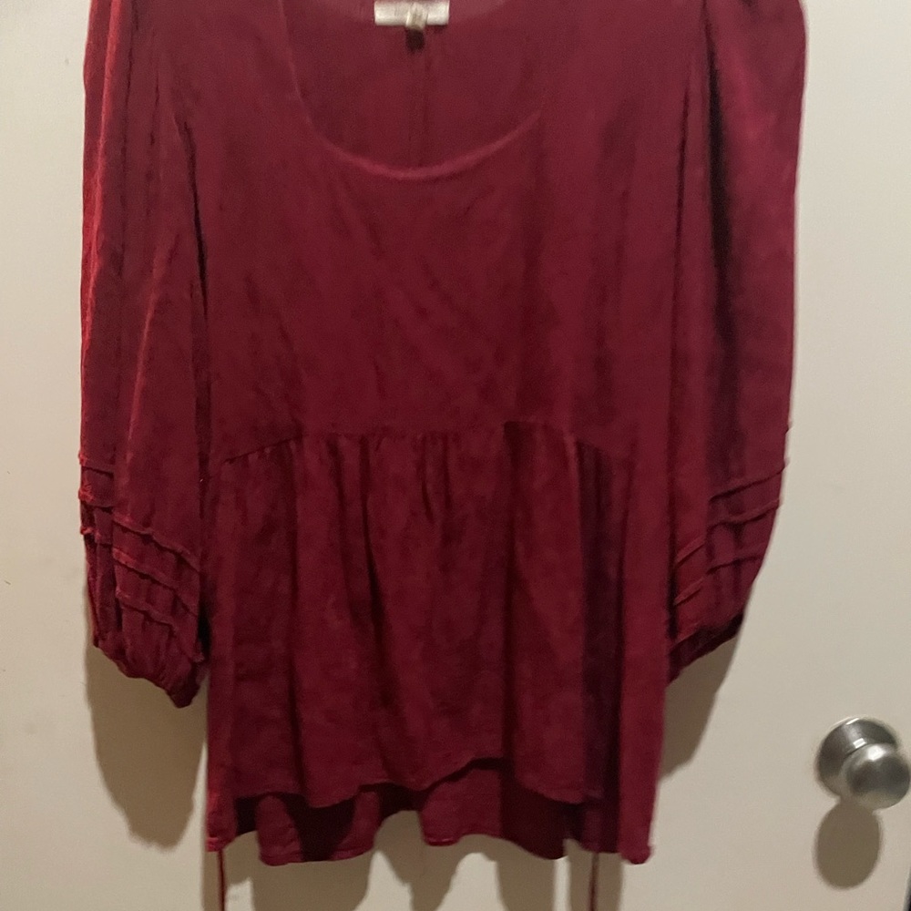 Maurice’s floral blouse with puffy sleeves